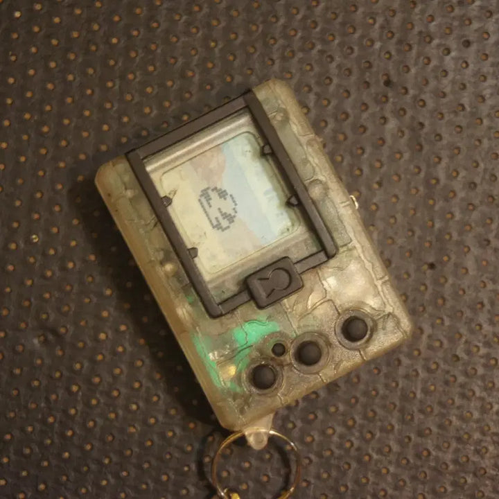 [BUNJANG] Vintage Mini Game Machine Keychain / 빈티지게임기 키링 열쇠고리 미니게임 빈티지데코악세사리 인테리어소품 빈티지소품UU