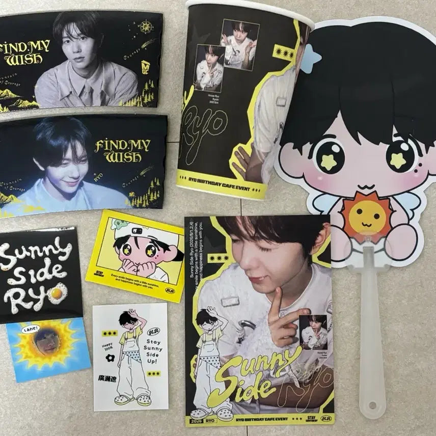 [BUNJANG] Ryoun Megacoffee Cup Holder Event Special Gift Fan / 료 메가커피 컵홀더 생카 특전 부채 써니사이드 료