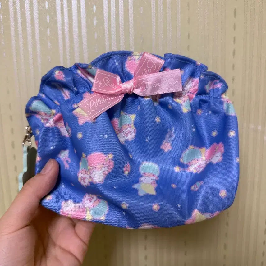 [BUNJANG] Kiki &amp; Lala 50th Anniversary Pouch &amp; Charm (Japan Official) / 키키라라50주년 파우치&amp;참(일본정품)