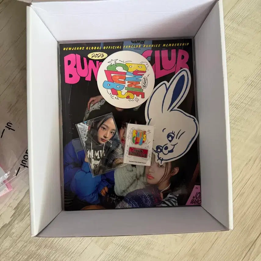 [BUNJANG] NewJeans Bunnies Club 1st Generation Poster Set / 뉴진스 버니즈클럽 1기