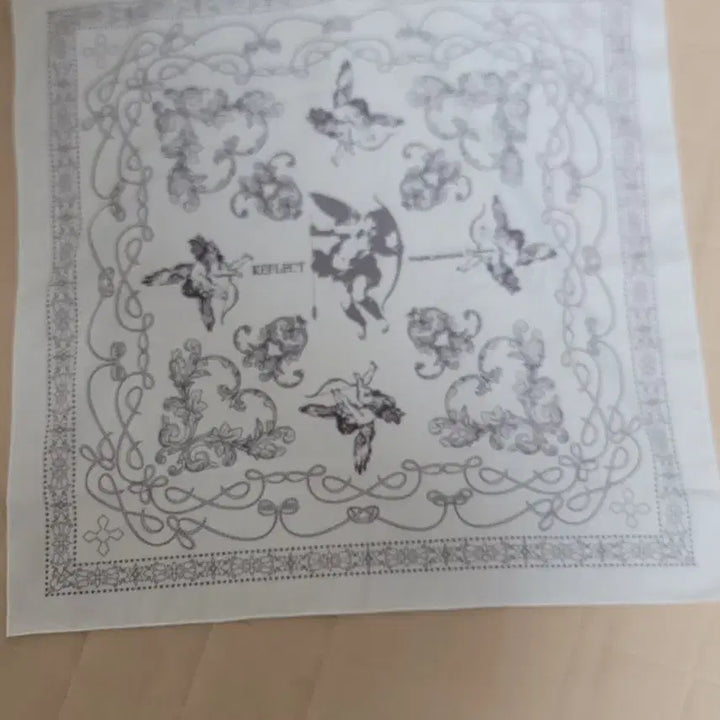 [BUNJANG] Park Jihoon Fancon Bandana (Unsealed) / 박지훈 팬콘 반다나 (개봉) 세탁소맡김