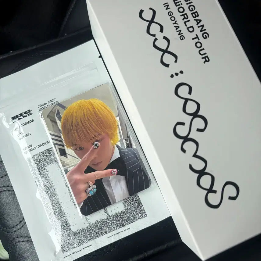 [BUNJANG] BIGBANG World Tour VIP Membership Goods Set / 빅뱅콘서트 vip 맴버십 팬존 굿즈 모두 포함(우비x 슬로건 포함) 중콘
