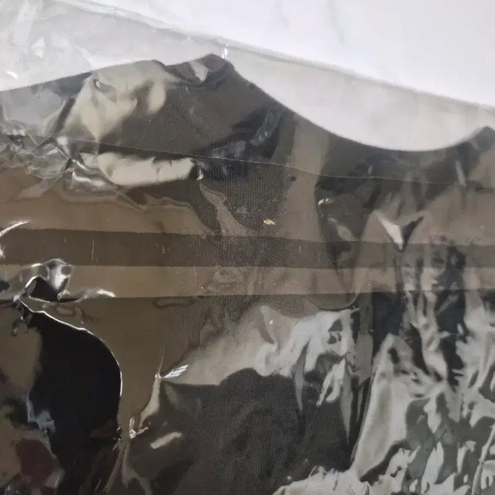 [BUNJANG] Lim Young Woong IM HERO Tour T-Shirt (M) Sealed New / 임영웅 콘서트 IM HERO 투어 티셔츠 반팔티 (M)미개봉 새상품