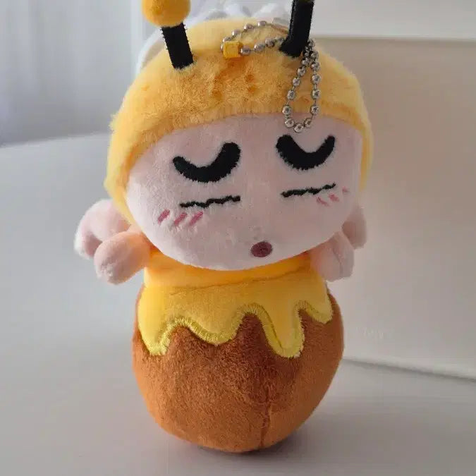 [BUNJANG] Crayon Shin-chan Bee Honey Pot Magnet Keychain Set - Rare Item / 짱구 꿀벌 자석 인형 세트 키링 레어템 희귀템