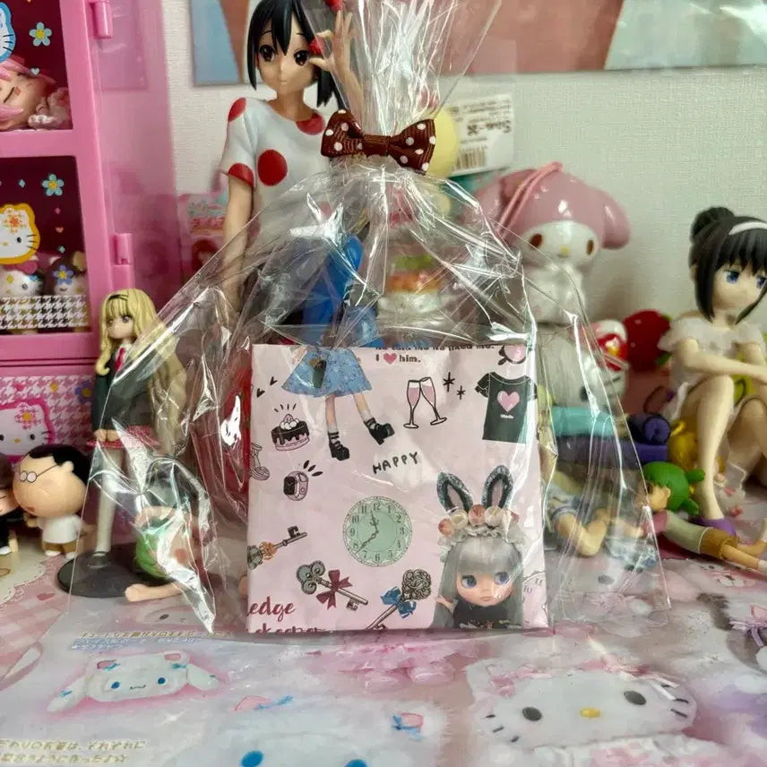 [BUNJANG] Blythe Junie Moon Random Can Badge / 블라이스 쥬니문 랜덤 캔뱃지
