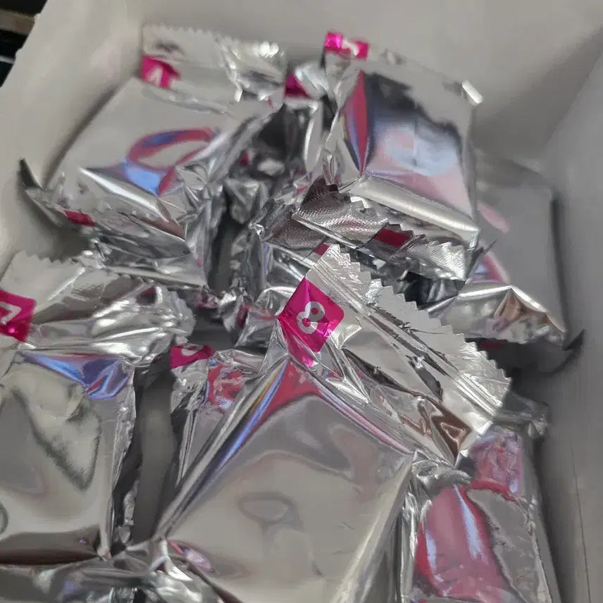 [BUNJANG] Chikawa Rice Ball Figure Chocobox (Sealed Bag) / 치이카와 쌀알피규어 초코박스 치이카와 봉지미개봉 팝니다