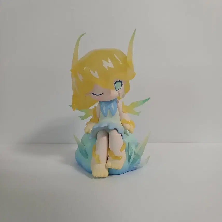 [BUNJANG] Pop Mart Azura Fantasy Nature Lightning Figure / 팝마트 아주라 판타지 네이처 라이트닝 피규어