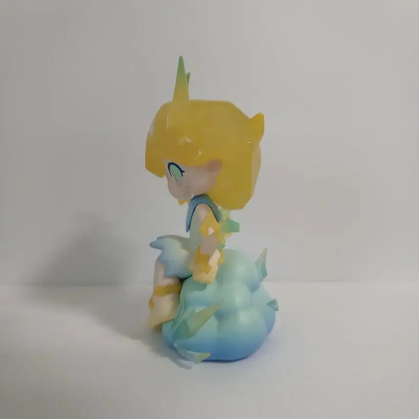 [BUNJANG] Pop Mart Azura Fantasy Nature Lightning Figure / 팝마트 아주라 판타지 네이처 라이트닝 피규어