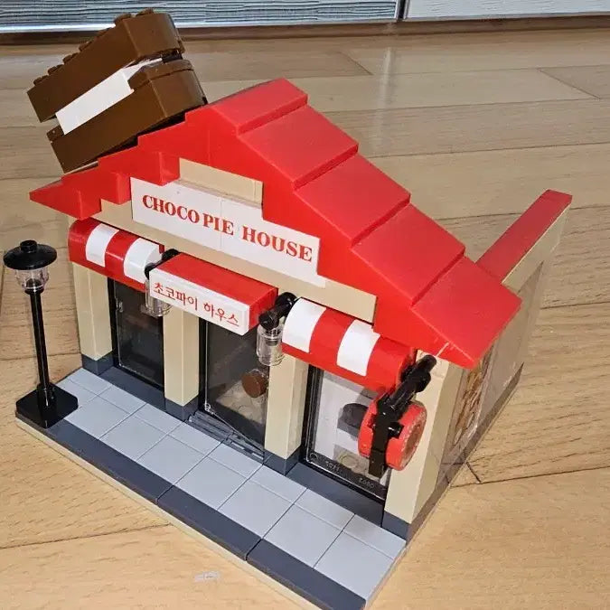 [BUNJANG] Oxford Choco Pie House Limited Edition (Assembled) / [한정판] 옥스포드 초코파이 하우스 (조립품)