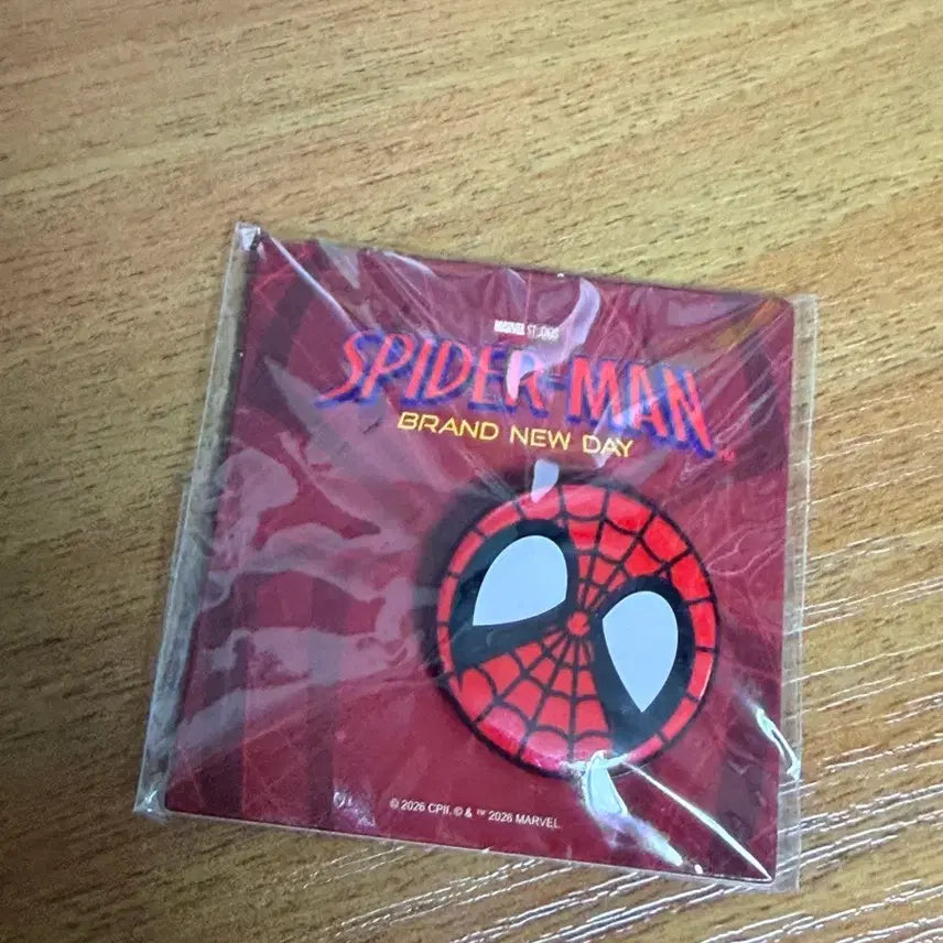 [BUNJANG] Spider-Man Lotte Cinema Exclusive Pin Badge / 스파이더맨 롯데시네마 특전 핀뱃지 브랜드 뉴데이