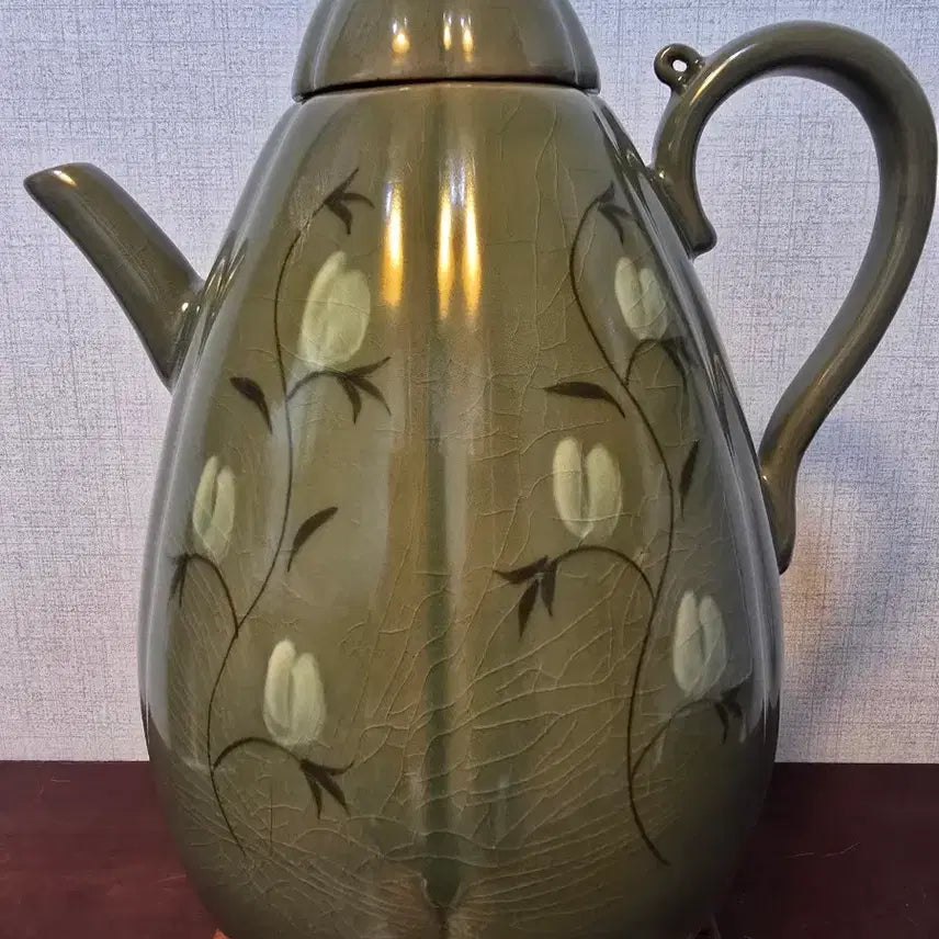 [BUNJANG] Goryeo Dynasty Celadon Melon-Shaped Ewer with Inlaid White Slip Decoration / [개성 도자기] 청자 백화문 참외골 주전자