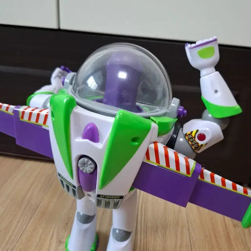 [BUNJANG] Toy Story Buzz Lightyear Figure / 토이 스토리 버즈 라이트이어 피규어