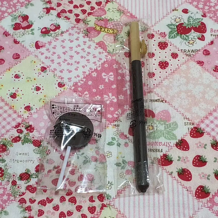 [BUNJANG] Classic Kitty Chocolate Pin Pepero Ballpoint Pens (Set of 2) / 고전 키티 초콜릿 핀 빼빼로 볼펜 2개 일괄