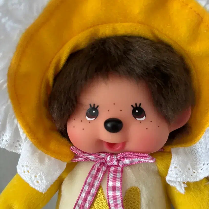 [BUNJANG] Yellow Bonnet Retro Monchhichi Doll / 옐로우 보넷 레트로 몬치치
