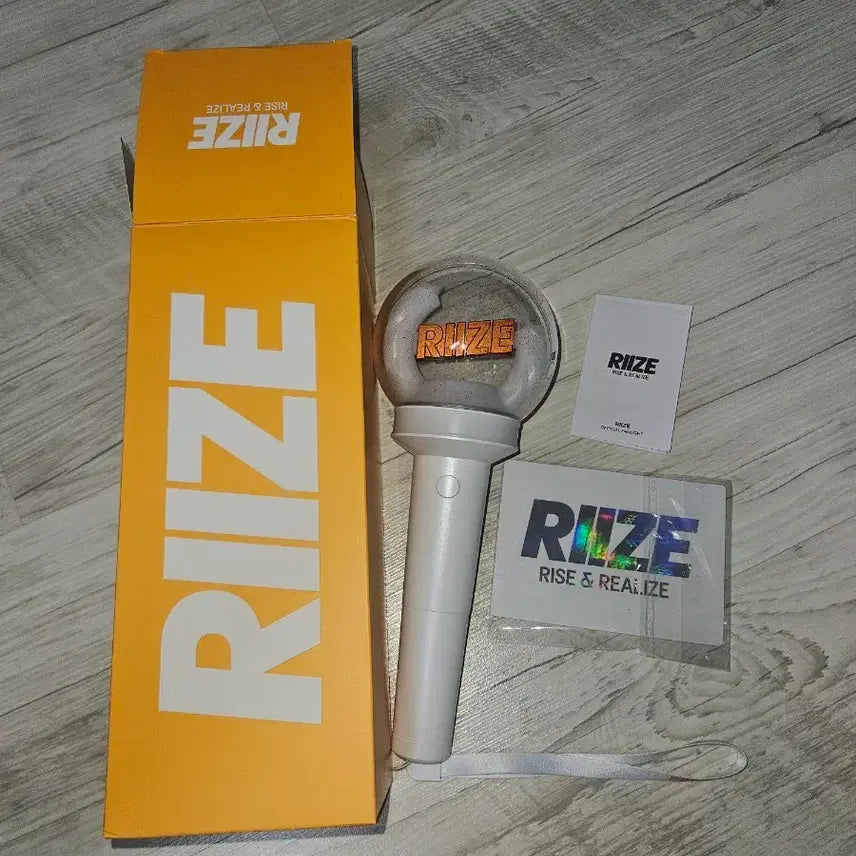 [BUNJANG] RIIZE Official Lightstick (Mint Condition) / 라이즈 공식 응원봉 (하자없음)