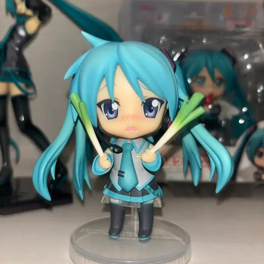 [BUNJANG] Nendoroid Hatsune Miku Kagami Hiiragi Lucky Star Collaboration Figure / 6.5)넨도로이드 하츠네미쿠 피규어 러키스타 카가미 콜라보