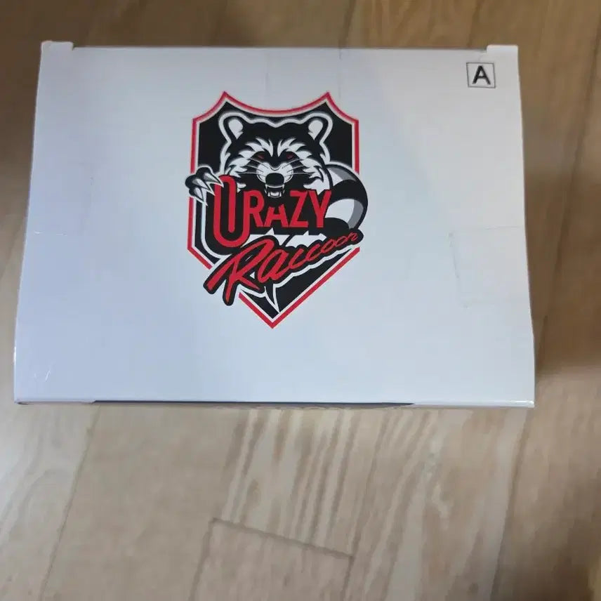 [BUNJANG] Crazy Raccoon Uruca Desktop Figure (Sealed) / Crazy Raccoon 데스크탑 피규어 Uruca 반다이 (미개봉)
