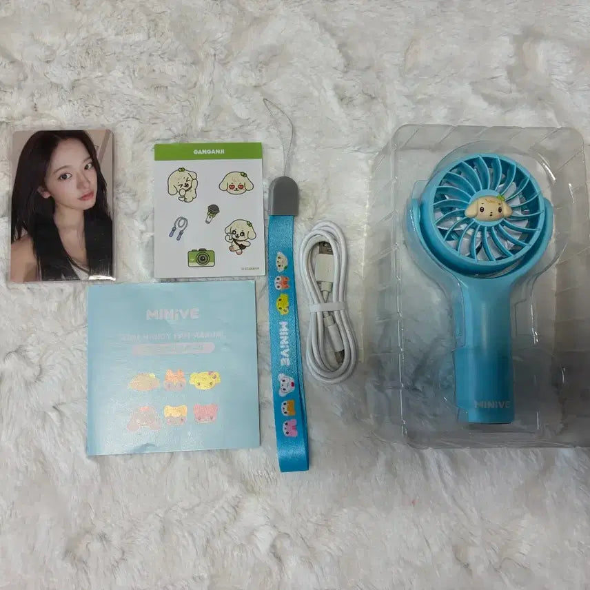 [BUNJANG] IVE Yujin Mini Bros Fan (Photocard Included) / 아이브 유진 미니브 팝업 굿즈 선풍기 판매(포토카드 포함)