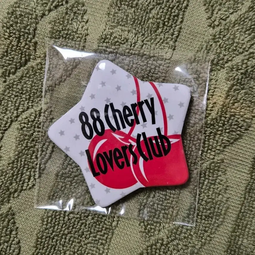 [BUNJANG] SEVENTEEN S.COUPS 88 Cherry Lovers Club Can Badge / 세븐틴 에스쿱스 캔뱃지