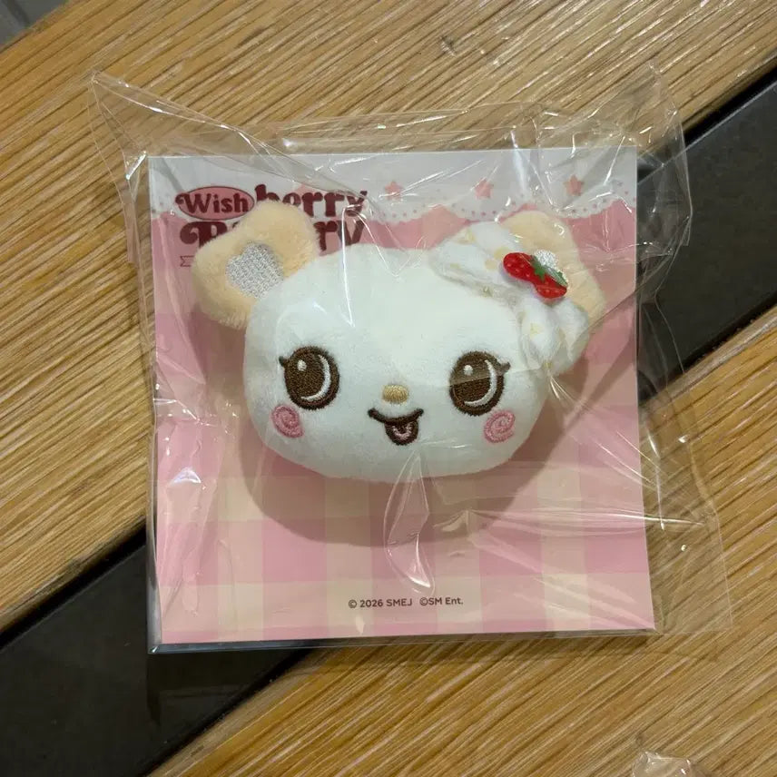 [BUNJANG] NCT WISH Sakuya Wishberry Bakery Japanese Pop-up Wish Doll Badge / 엔시티위시 위시베리베이커리 일본 팝업 사쿠야 팡 위시돌 뱃지