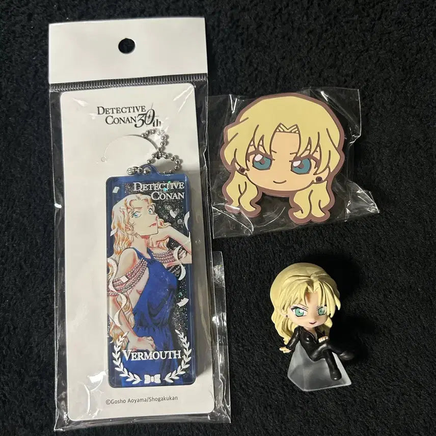 [BUNJANG] Detective Conan 30th Anniversary Vermouth Acrylic Standee &amp; Gacha Figure Set / 명탐정코난 30주년 기념전 베르무트 유사 아크릴 코롯토 키링 코로코레 가챠 피규어 핀 일괄