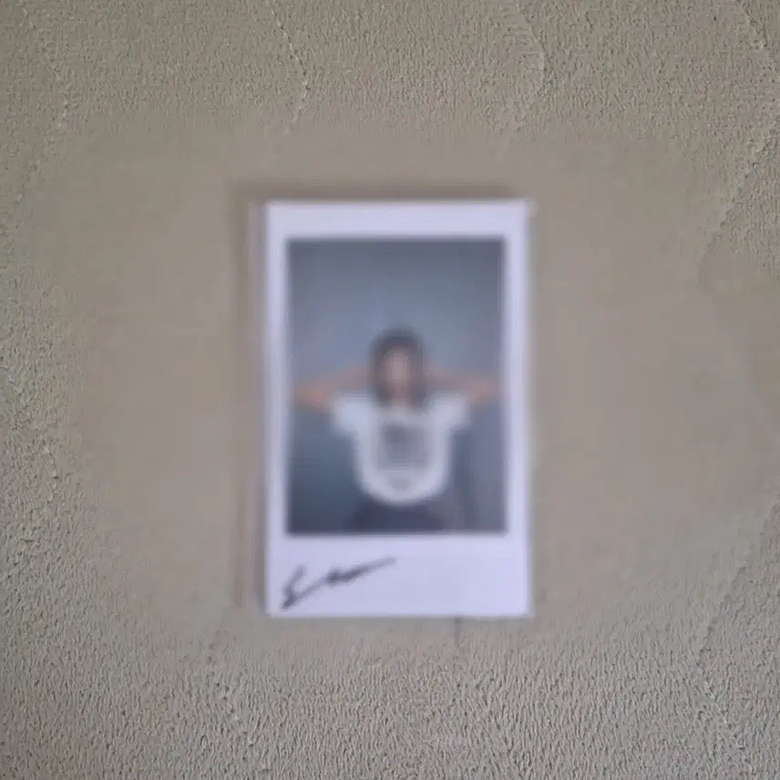 [BUNJANG] (G)I-DLE Soyeon Signed Polaroids / 아이들 소연 친필 싸인 폴라 폴라로이드 판매합니다.