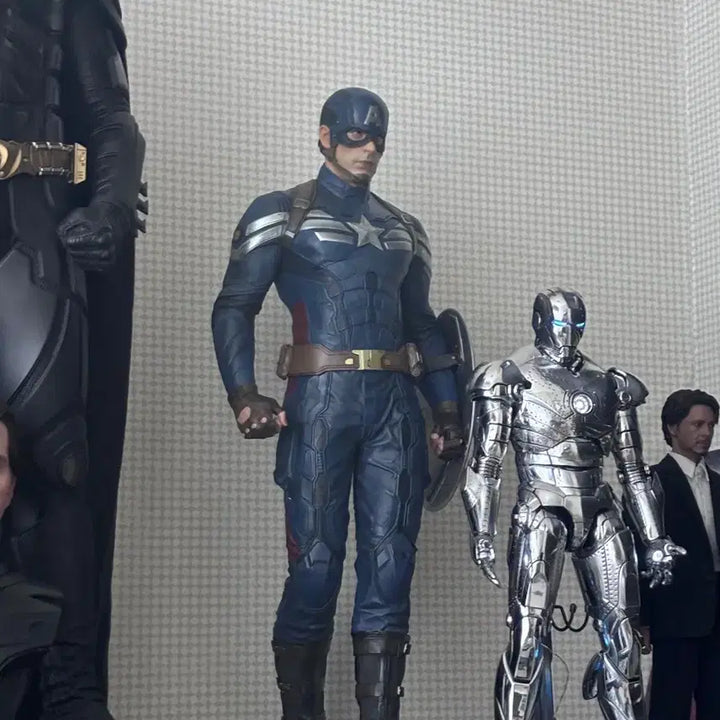 [BUNJANG] Queen Studio Captain America 1/4 Scale Figure / 핫토이x 퀸스튜디오 캡틴아메리카 1/4 인아트 jnd 쿼터