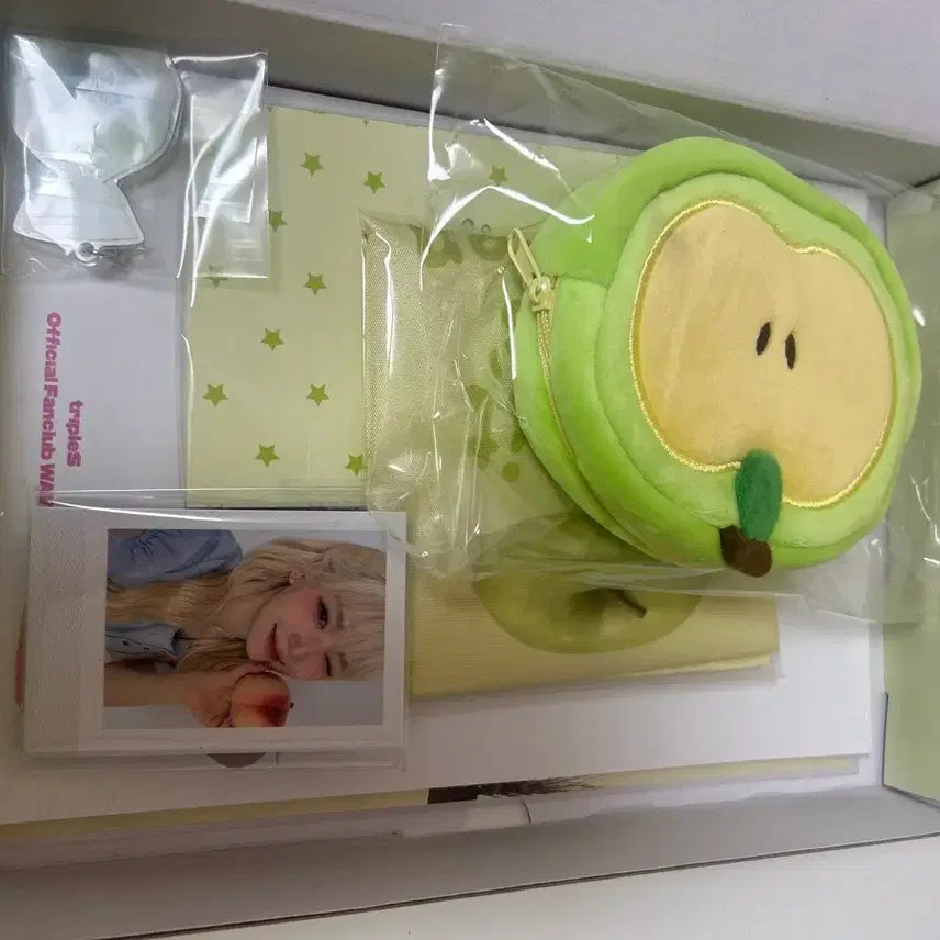 [BUNJANG] tripleS Official Fanclub Kit Season 2 (Sealed Components) / tripleS 트리플에스 공식 팬클럽 2기 키트 판매합니다