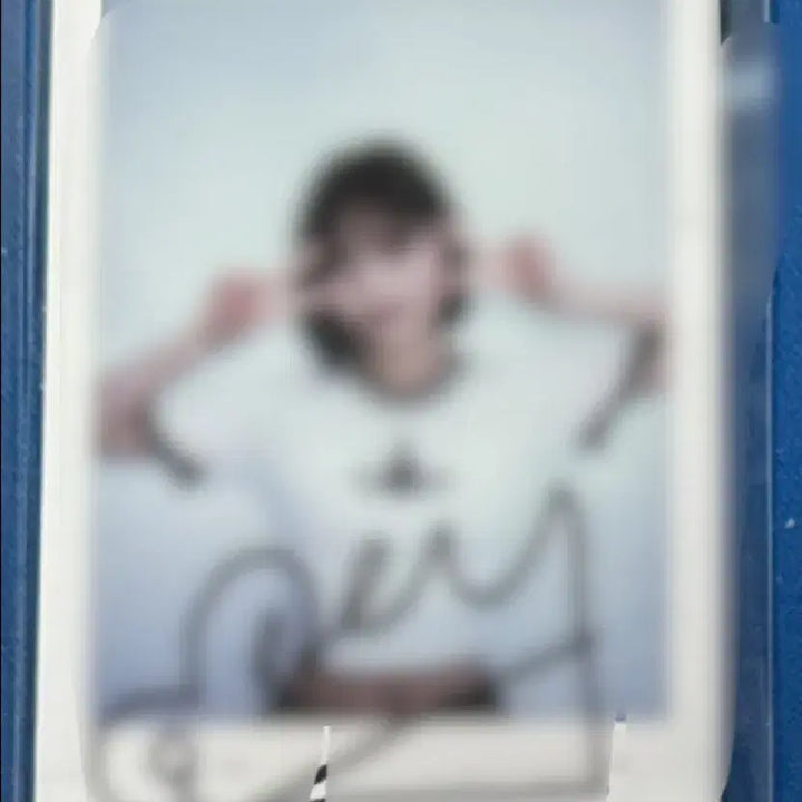 [BUNJANG] RESCENE May Signed Polaroid / 리센느 메이 사인 폴라로이드 내돌의온도차