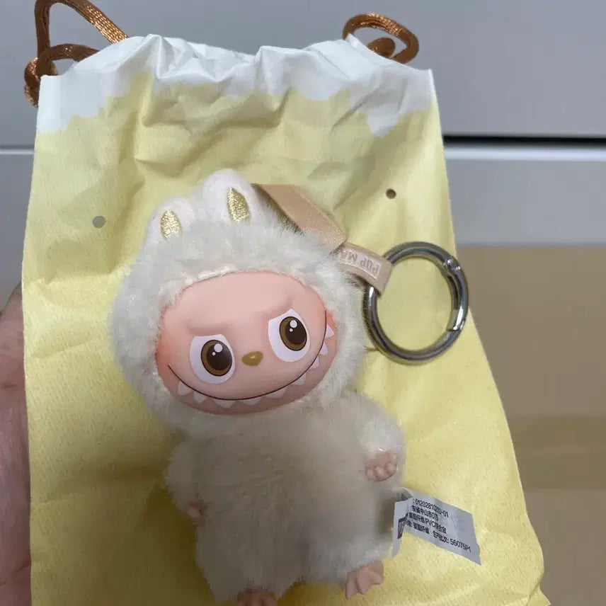 [BUNJANG] Pop Mart The Monsters Pin For Love Labubu Action Figure / POP MART 핀 포 러브 라부부