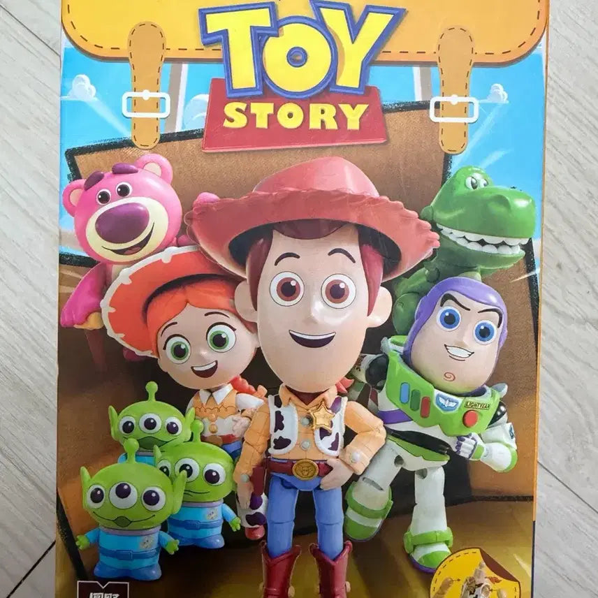[BUNJANG] Toy Story Buzz Lightyear Assembly Random Figure Box / 토이스토리 버즈 조립 랜덤피규어 박스