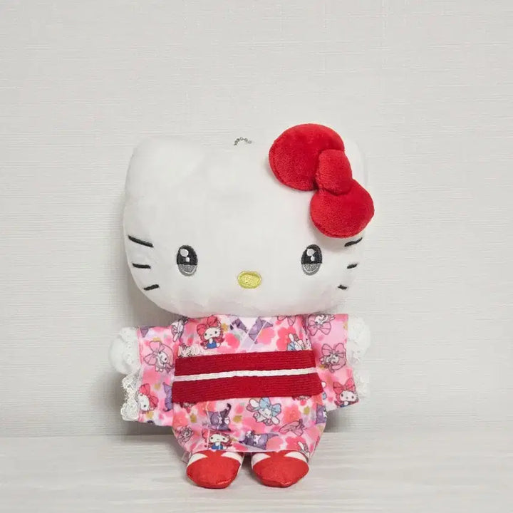 [BUNJANG] Sanrio Characters Kimono Hello Kitty Plush Doll / 산리오 캐릭터 기모노를 입은 키티 인형