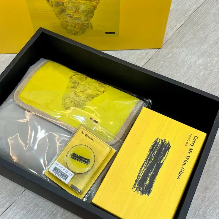 [BUNJANG] Ed Sheeran Subtract Limited Edition Merchandise Bundle Set / [미사용] 에드시런 한정판 굿즈 세트 일괄