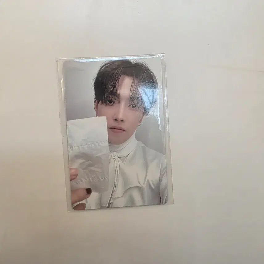 [BUNJANG] ATEEZ Hongjoong Entrance Photocard / 에이티즈 홍중 입장 포카 포토카드 양도