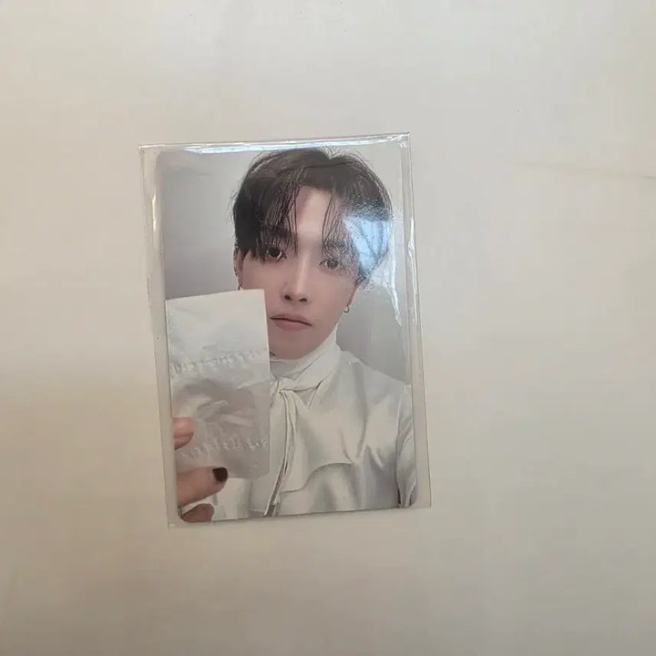 [BUNJANG] ATEEZ Hongjoong Entrance Photocard / 에이티즈 홍중 입장 포카 포토카드 양도