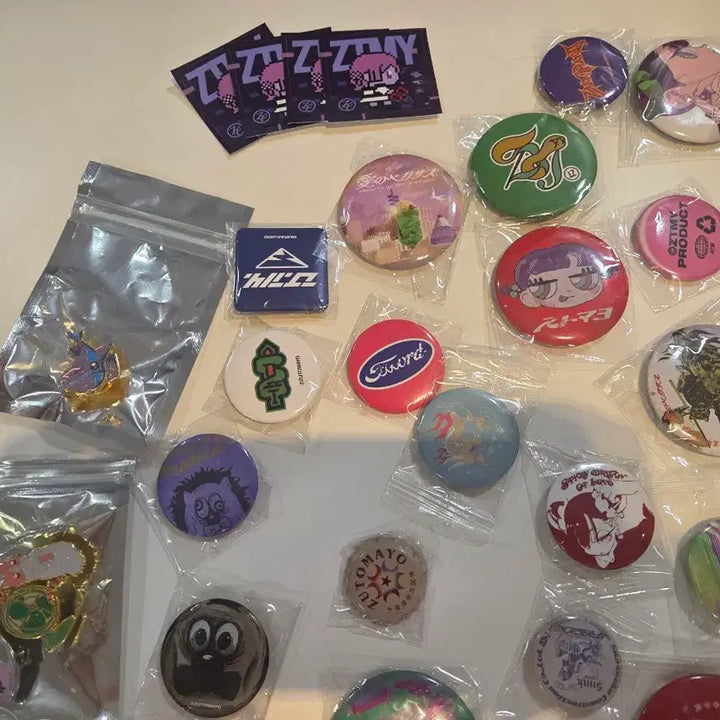 [BUNJANG] Zutto Mayo Badge &amp; Keyring Set / 즛토마요 배지, 키링