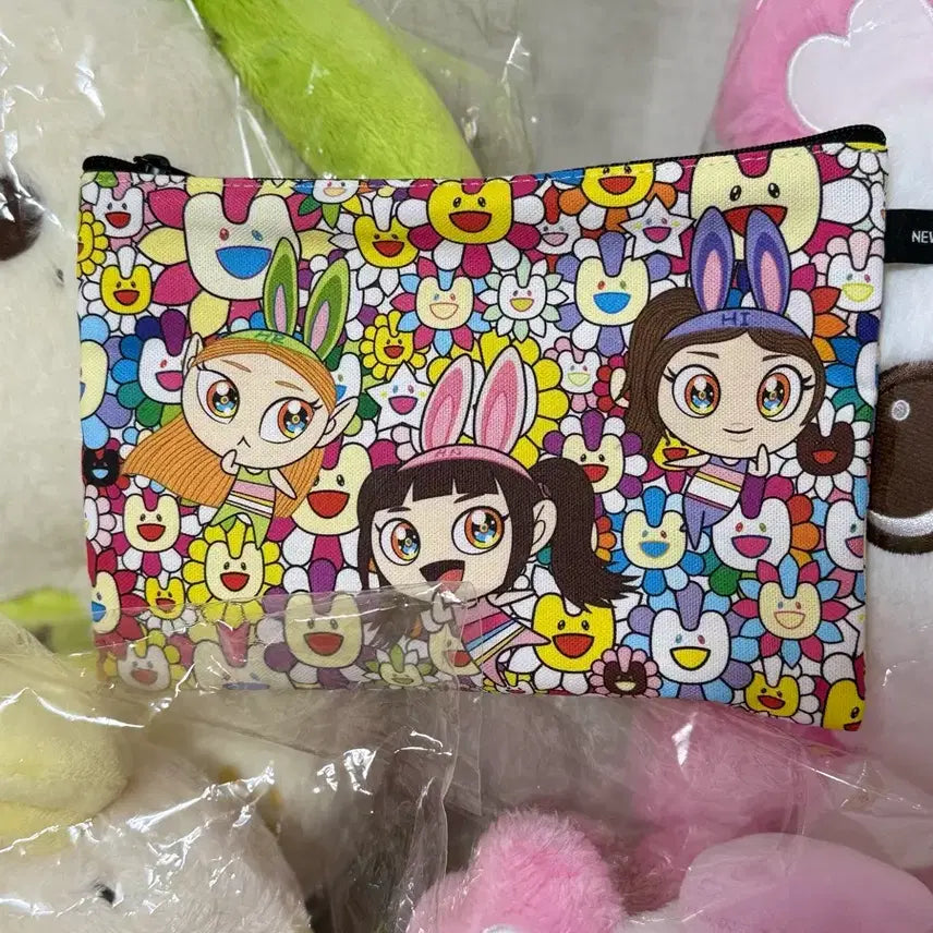 [BUNJANG] NewJeans x MURAKAMI Flower Pattern Pouch / NewJeans x MURAKAMI 패턴 파우치 (FLOWER)