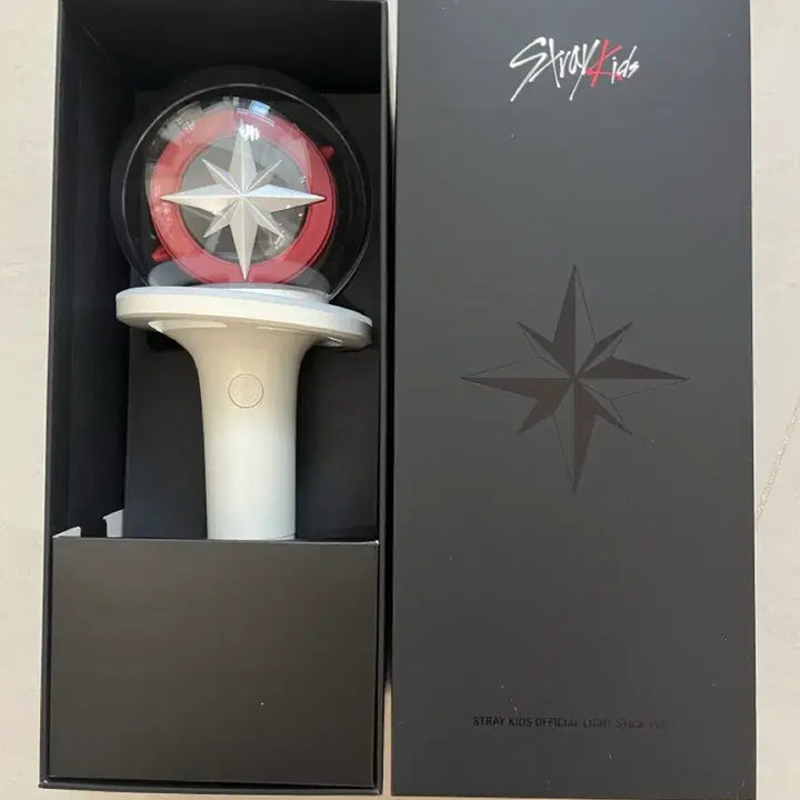 [BUNJANG] Stray Kids SKZ Compass Light Stick Ver. 2 / 스트레이키즈 스키즈 응원봉 나침봉 ver.2