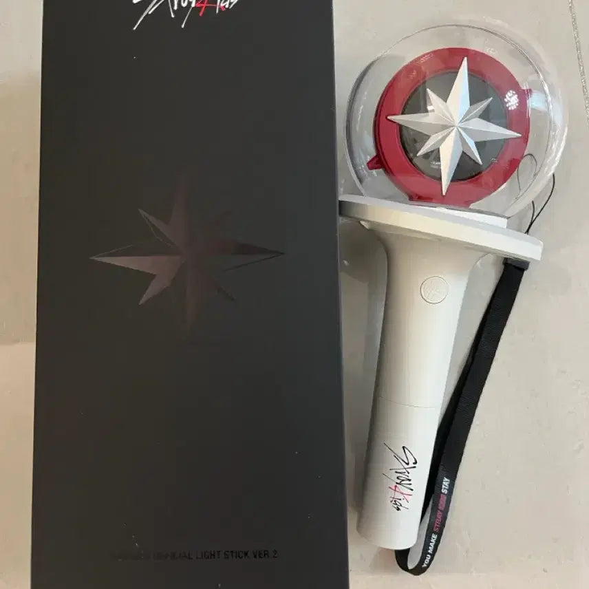 [BUNJANG] Stray Kids SKZ Compass Light Stick Ver. 2 / 스트레이키즈 스키즈 응원봉 나침봉 ver.2