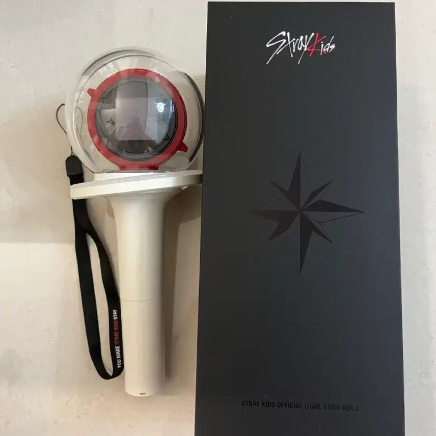[BUNJANG] Stray Kids SKZ Compass Light Stick Ver. 2 / 스트레이키즈 스키즈 응원봉 나침봉 ver.2
