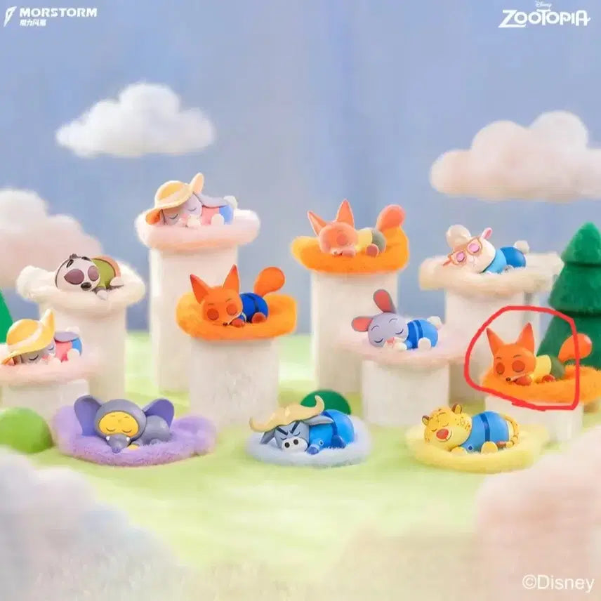 [BUNJANG] Zootopia Sleeping Baby Nick Figure New / 주토피아 잠자는 아기 피규어(닉, 새상품)