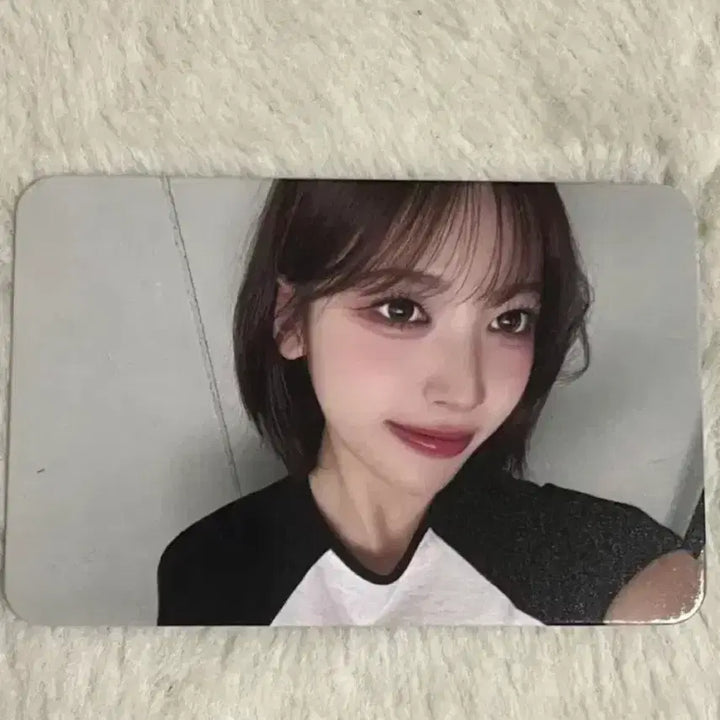 [BUNJANG] RESCENE Mei Photocard POB / 리센느 포카 미공포 특전 메이 포토카드