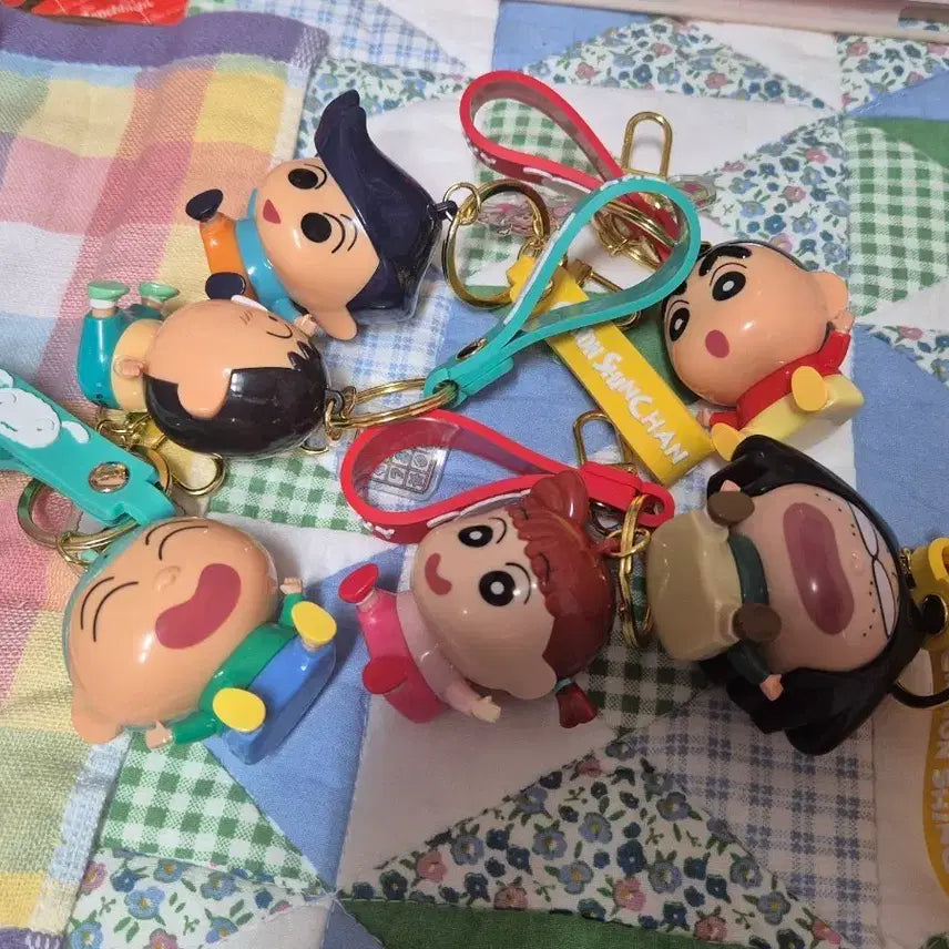 [BUNJANG] Crayon Shin-chan Figure Keychain Collection Set / 짱구는 못말려 피규어 키링 모음 6종