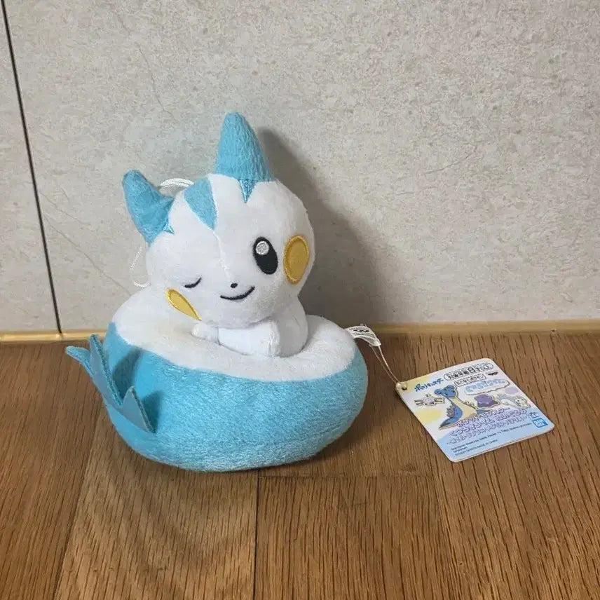 [BUNJANG] Pokemon Kutsu-rogi Time Pachirisu Plush Doll / 포켓몬 휴식시간 쿠츠로기타임 파치리스 인형