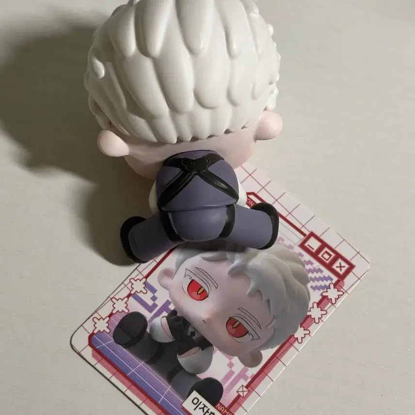 [BUNJANG] Lee Ja-heon Modu Anja Figure, Fan, Acrylic Photocard Bundle Set / 괴담출근 이자헌 모두앉아 피규어 / 게롱이 부채 / 이자헌 아크릴 포카