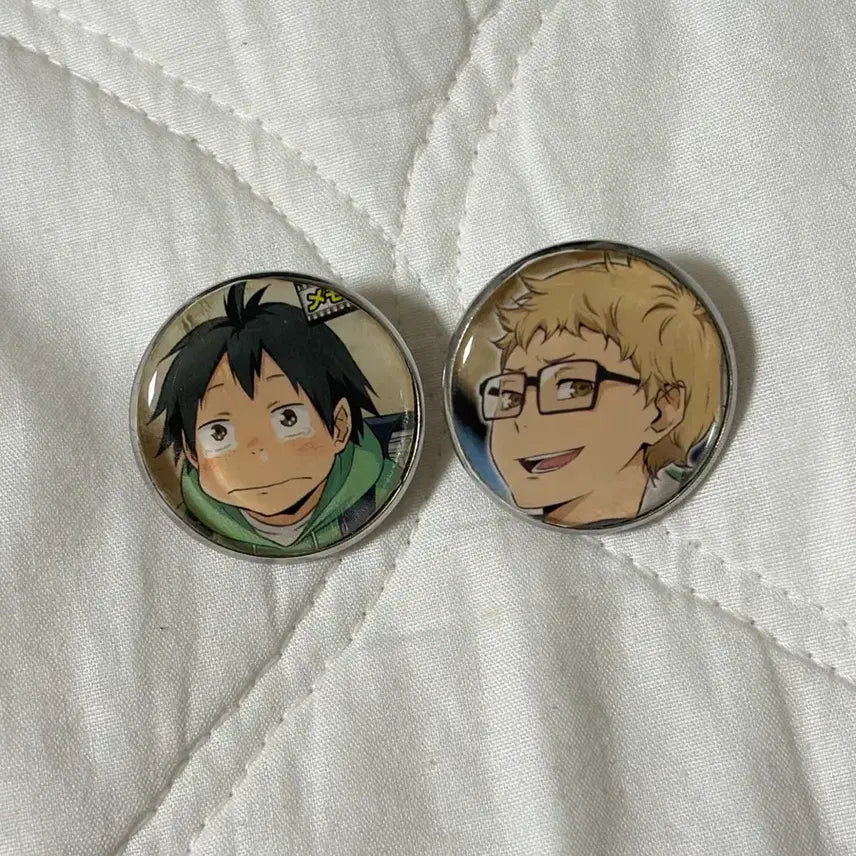 [BUNJANG] Haikyuu!! Tsukishima &amp; Akaashi Bundle Set Badges / (일괄) 하이큐 츠키시마 아카아시 뱃지