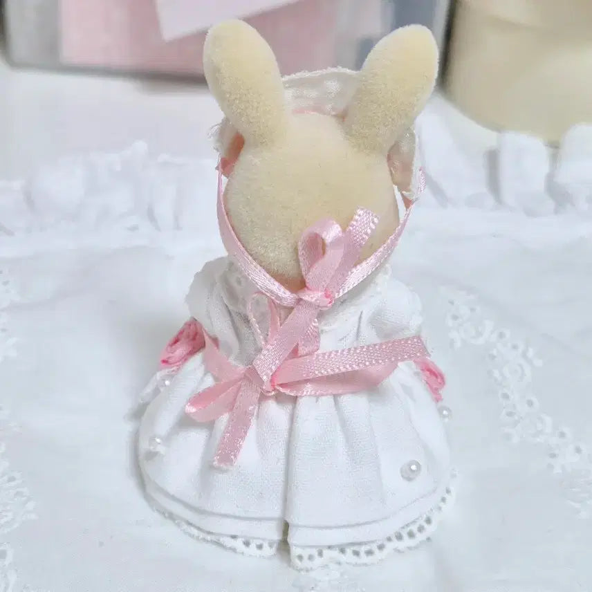 [BUNJANG] Sylvanian Families Milk Rabbit Girl Outfit Bundle / 실바니안 밀크토끼소녀 의상일괄