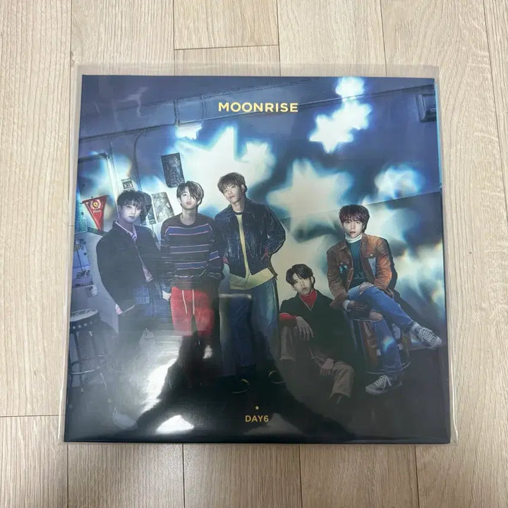 [BUNJANG] DAY6 Moonrise LP (Blue/Orange Split, Unsealed) / 데이식스 문라이즈 LP (블루오렌지 반반/개봉반)