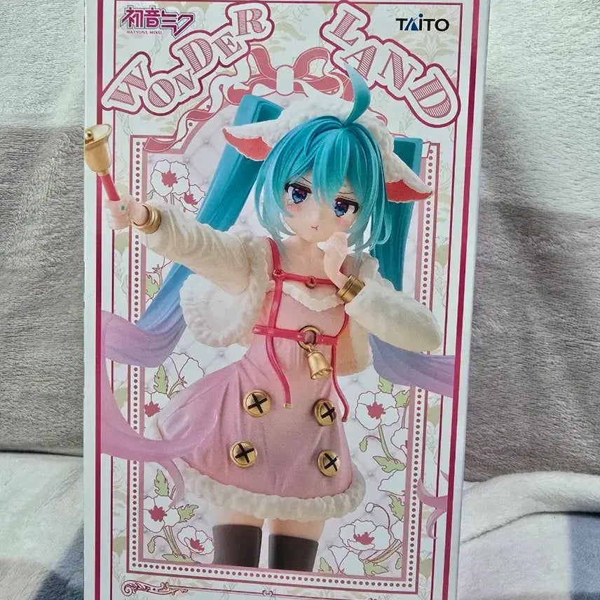 [BUNJANG] Taito Hatsune Miku Vocaloid Wonderland Wolf and Seven Little Goats Miku Ver. Figure (Sealed) / [미개봉]타이토 하츠네 미쿠 보컬로이드 원더랜드 늑대와 일곱마리 아기염소 미쿠 ver. 피규어