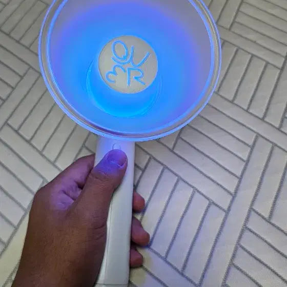 [BUNJANG] QWER Official Light Stick / QWER 공식 응원봉 팝니다